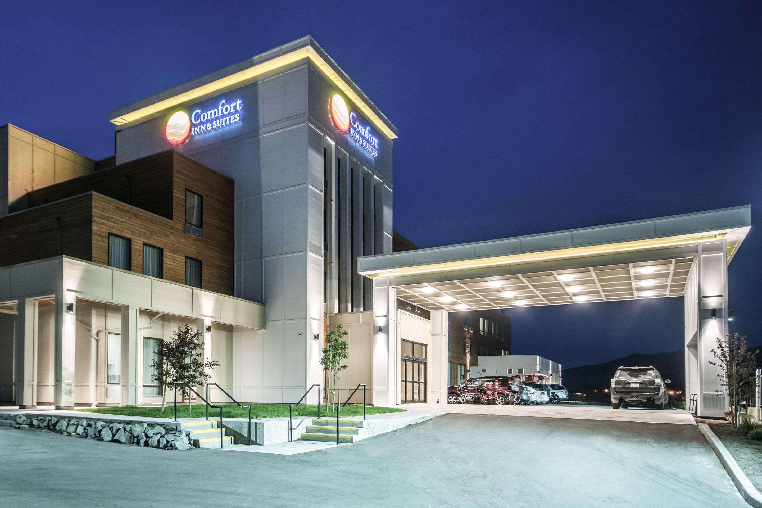 Comfort Inn & Suites Merritt Exterior foto